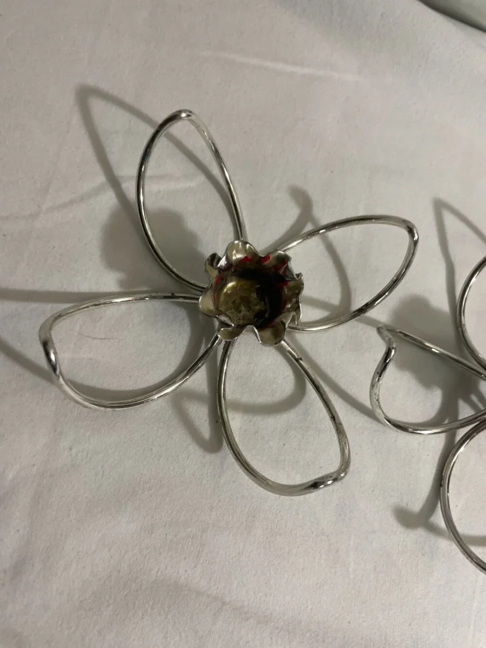 Set of 2 Modern Silver Tone Flower Metal Tealight Candle Holders Floral Decor